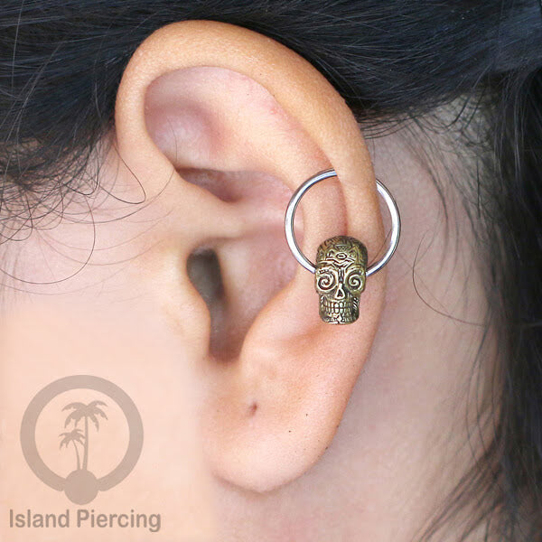 Tindik Stainless Piercing BCR dengan Liontin Kuningan banyak pilihan yang selera Gothic