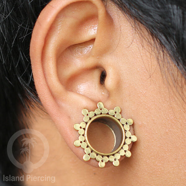 Brass Ear-plug Tindik plug kuningan telinga lubang besar ukuran 4-16mm byk pilihan desain