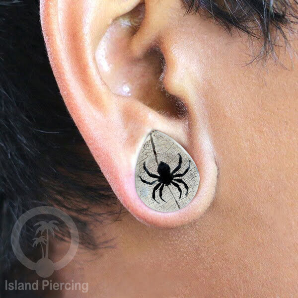 Tindik Ear-plug Piercing bentuk Peti dengan motif Hantu dan Kelelawar sama Plug Laba-2
