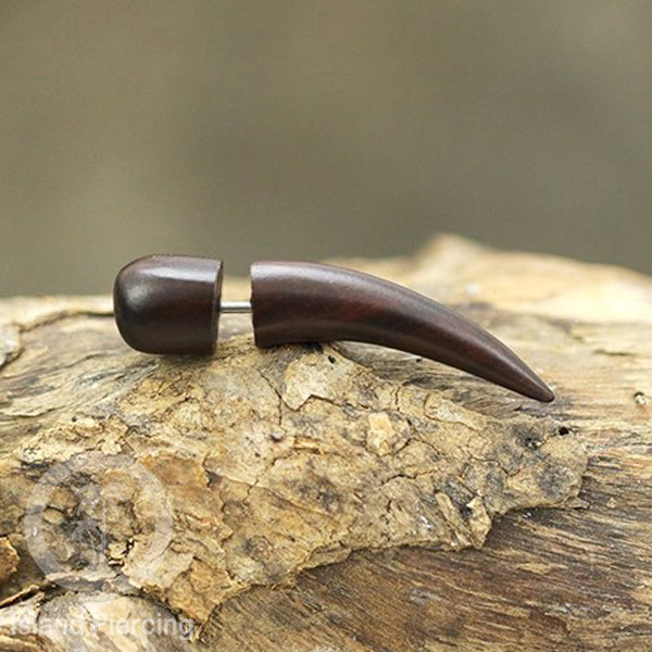 Fake Wood Piercing, Tindik palsu sistem push, model kayu taring warna coklat dan hitam.
