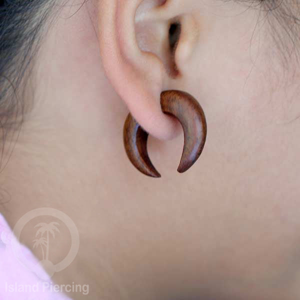 Fake wood piercing, Tindik palsu, Model Kayu sederhana yang datar warna Coklat