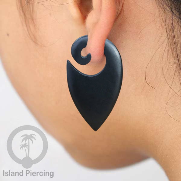 Fake wood piercing, Tindik palsu, Model Kayu Sono warna hitam Sistem Push, untuk semua lubang telinga
