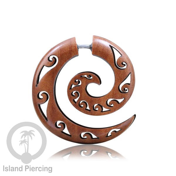Anting kayu "fake piercing" model spiral dengan ukiran menarik. Fake wood piercing spirals with push system