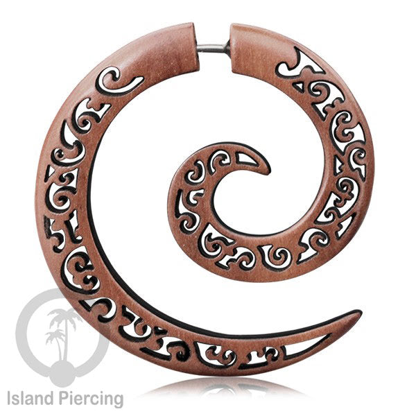 Anting Tindik Kayu ukiran sistem push model spiral besar. Engraved Fake Wood Piercing