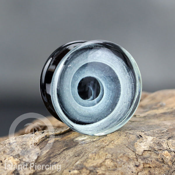 Plug kaca Piercing dengan motif sangat menarik. Tindik earplug kaca yang kualitas tinggi