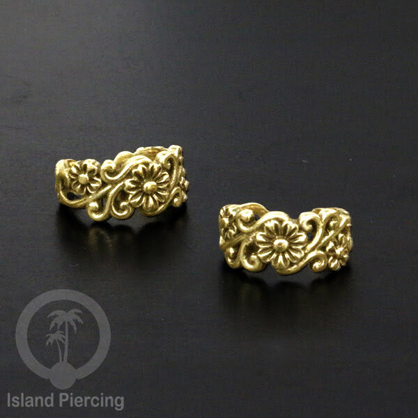 Brass Ear-cuffs anting perhiasan kuningan penjepit telinga yang manis.