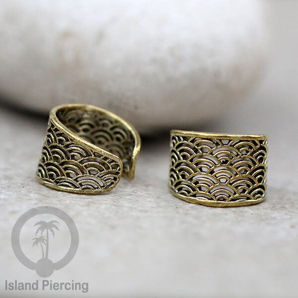 Brass Ear-cuffs anting perhiasan kuningan penjepit telinga variasi bungan dan daun.