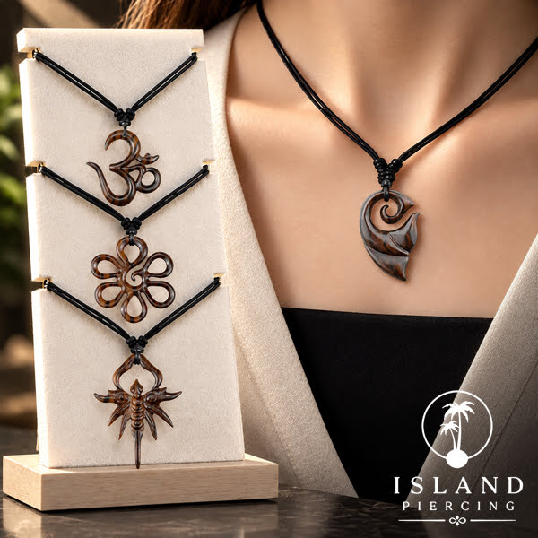 Kalung bandul kayu ukiran tangan dari Bali Carved Wood Pendant Necklaces