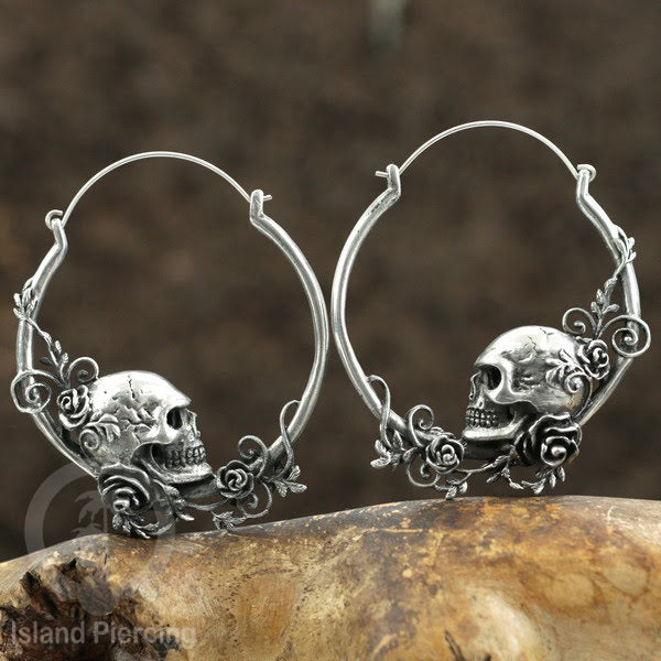 Anting Kuningan Tengkorak dengan Mawar selera Gotik, Gothic Skull Brass Earring