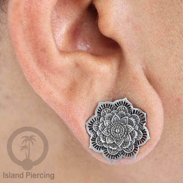 White Brass Ear-plug dan Tunnel Tindik kuningan putih motif Mandala polos dan dengan Batu