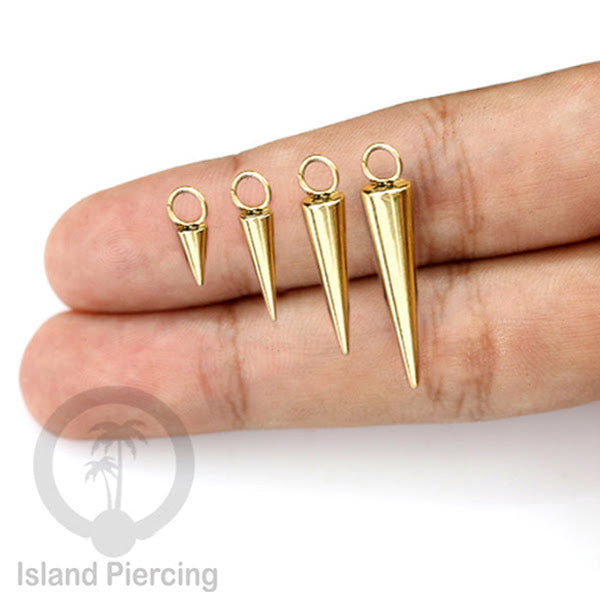 Body jewelry charm sebagai spike, yang bisa di pakai untuk dekorasi model lain seperti tragusm helix dan segment ring, steel charm.