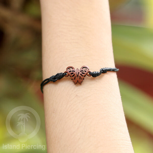 Gelang Tangan Tali yang pakai Liotin kayu model yang menarik, cocok untuk semua umur