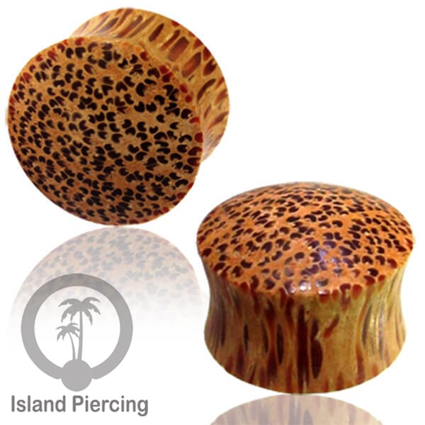 Plug tindik buatan tangan dari kayu yang macam-2.Wood plug Piercing Ear Plug kualitas tinggi.