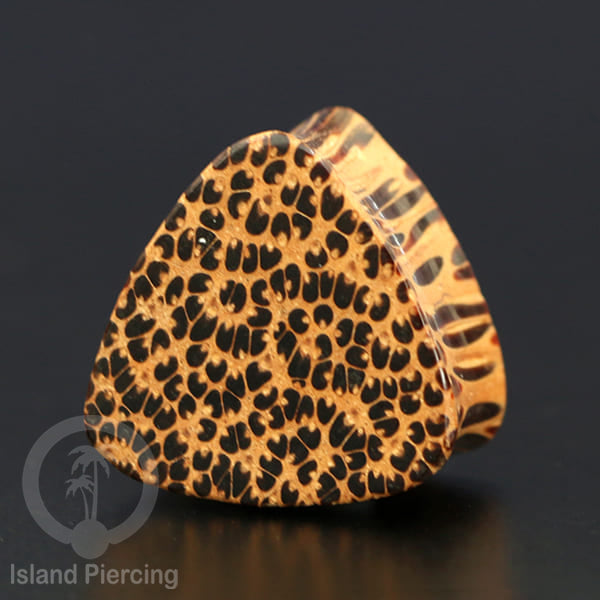 Plug tindik Segitiga dari kayu Sono dan Kayu Arang, Triangle shaped Wood Plug Piercing