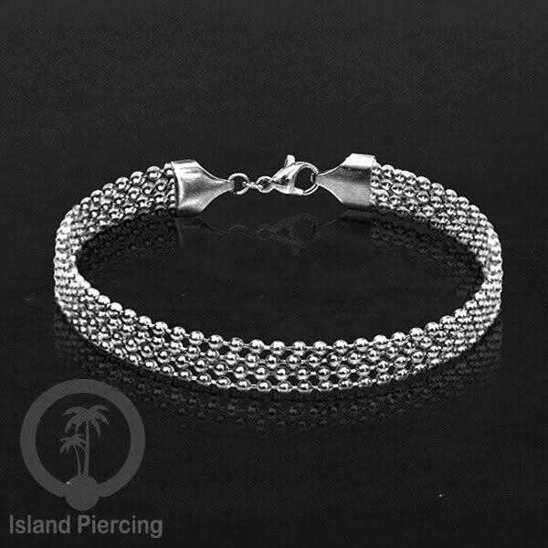 Gelang Tangan dari baja stainless warna silver. Model lebar 3-5 rantai.