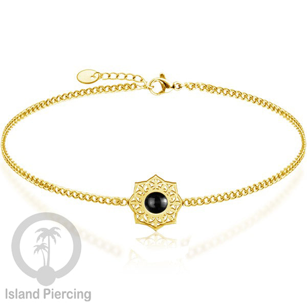 Gelang stainless steel berornamen dengan berbagai desain dan batu epoksi berwarna. Warna gold.