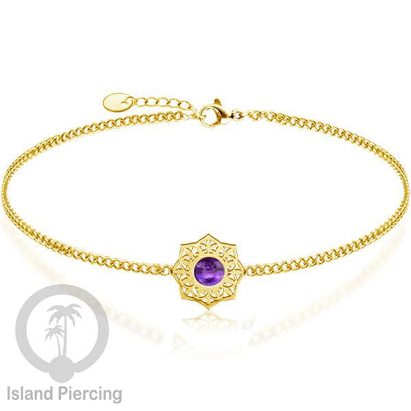 Gelang stainless steel berornamen dengan berbagai desain dan batu epoksi berwarna. Warna gold.