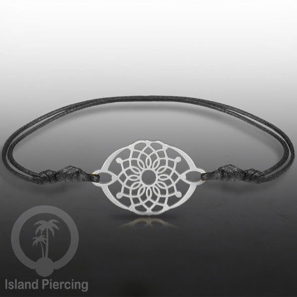 Gelang Tangan dari baja Stainless Steel warna silver banyak pilihan desain yang asyk, cocok untuk semua umur