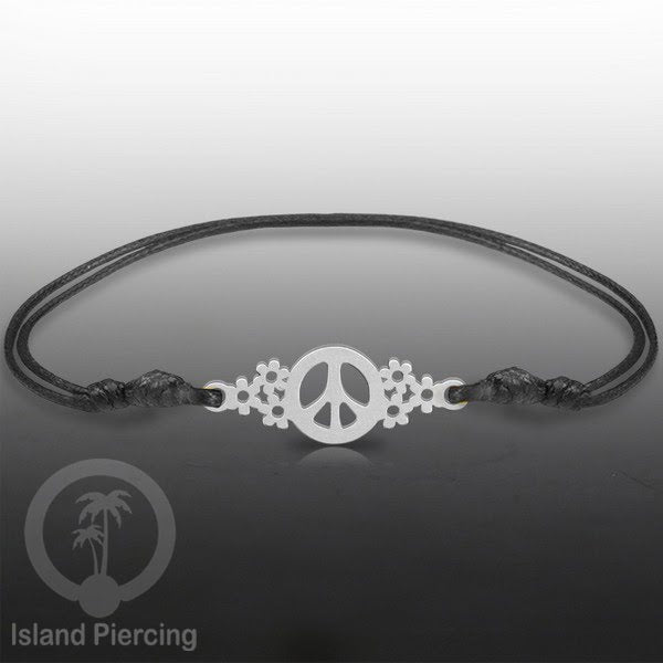Gelang Tangan dari baja Stainless Steel warna silver banyak pilihan desain yang asyk, cocok untuk semua umur