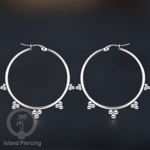 Anting Hoop stainless steel warna silver ukuran 40mm di dekorasi bola baja kecil