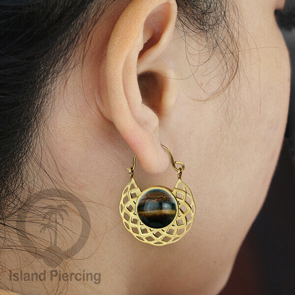 Anting stainless steel warna Gold dengan batu semi mulia asli