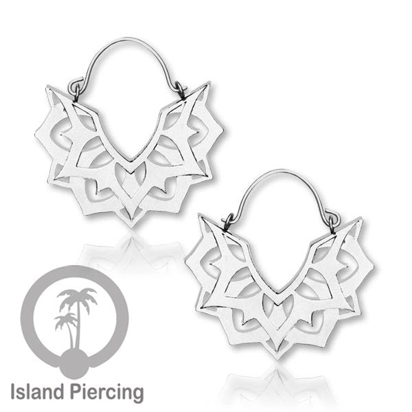 Anting stainless baja bedah warna silver motif yang istimewa