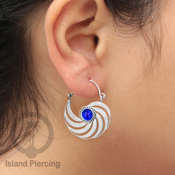 Anting stainless warna silver dengan banyak pilihan warna epoxy