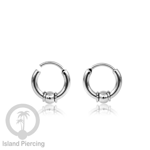 Anting Hoop Stainless desain Bali dari baja bedah warna silver, Steel Hoop Earring per pasang