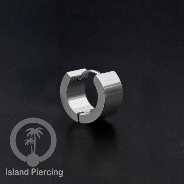 Anting Hoop stainless steel Huggies ukuran sedang sampai tebal warna silver