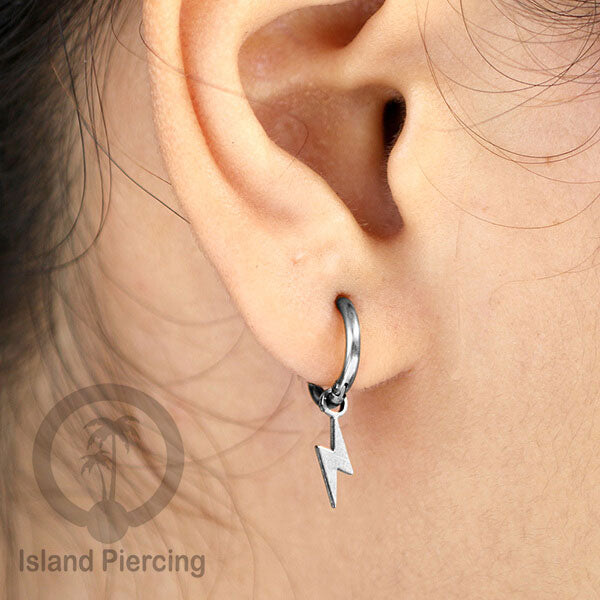 Anting Hoop Stainless Steel dengan Hiasan Perhiasan banyak pilihan model menarik warna gold