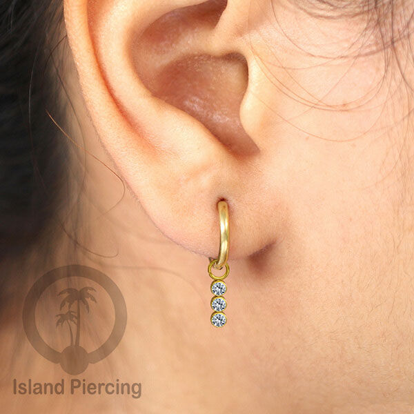 Anting Hoop warna Gold dengan Hiasan Perhiasan kecil, Charm, kristal bening pilihan banyak model