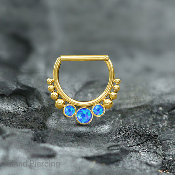 Hinged Septum Piercing clicker warna gold PVD steel dengan 3 batu semi murni