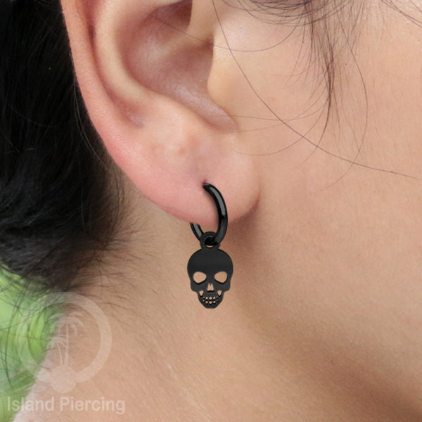 Pesona Perhiasan Tubuh Stainless Liotin model Halloween Perhiasan Gotik warna hitam, tengkorak sihir peti...