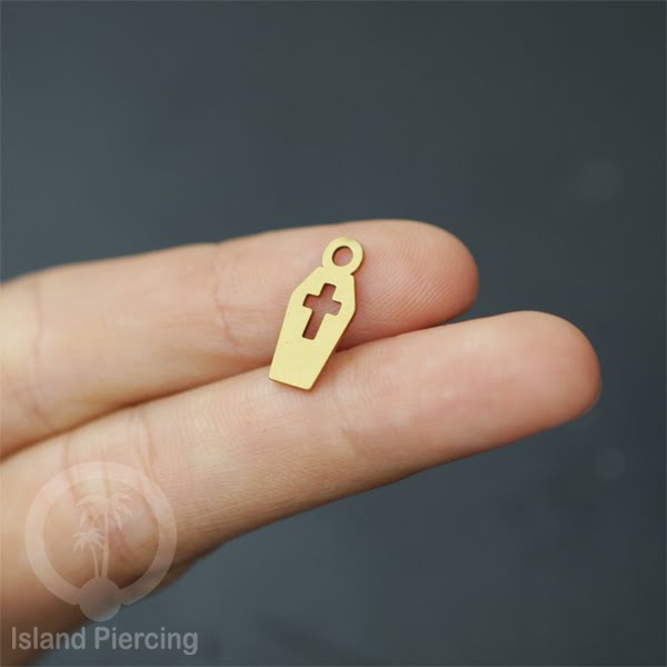 Body Jewelry Charm Stainless Liotin model Halloween Gothic jewelry warna gold, tengkorak sihir peti...