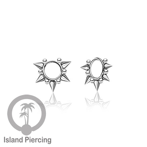 Piercing Charm Liotin Stainless warna silver & gold yang tertutup khusus Stacking ring model segment ring yang di pasang banyak.