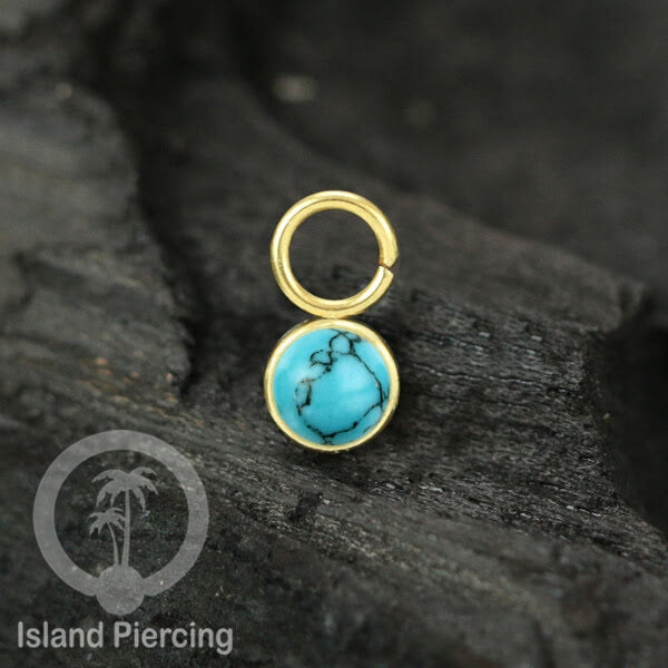 Piercing Charm yang Liotin Stainless manis warna gold dengan batu kecil pilihan warna
