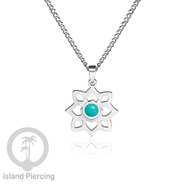 Perhiasan Kalung Stainless warna Silver dengan Liontin kecil Resin, Steel Necklace/Pendant
