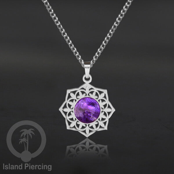 Perhiasan Kalung Stainless warna Silver dengan Liontin Resin motif Mandala. Steel Charm Necklace