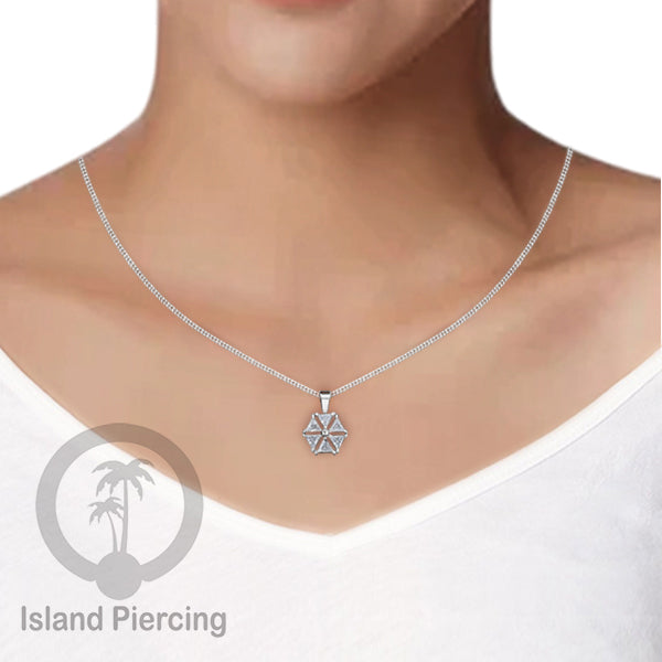 Kalung Liontin stainless warna silver dengan Kristal Zircon. Steel Necklace with Crystal Charm