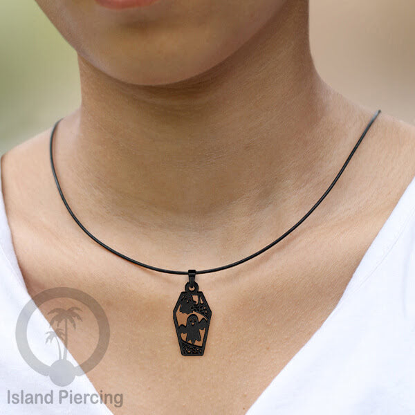Necklace Halloween Kalung kulit dengan Liotin Stainless warna hitam motif gothic tengkorak, peti, sihir