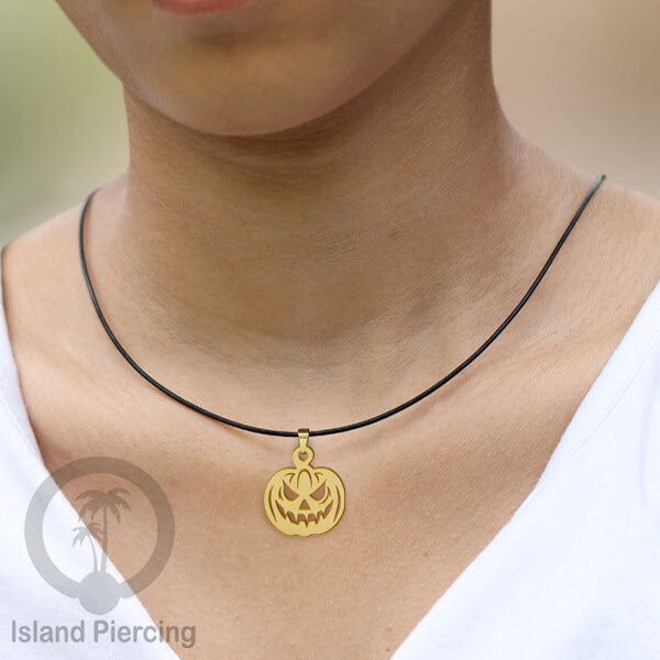 Necklace Halloween Kalung kulit dengan Liotin Stainless warna gold motif gothic tengkorak, peti, sihir