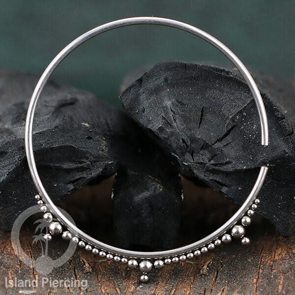 Piercing Tindik Stainless selera Hoop Earring. Warna Gold dan Silver ukuran lubang 2mm
