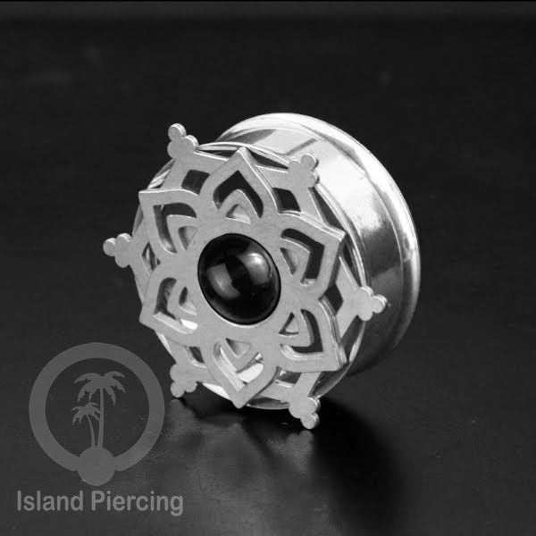 Anting Tindik Plug Stainless Mandala warna silver, Steel Ear-tunnel dengan Epoxy warna Hitam