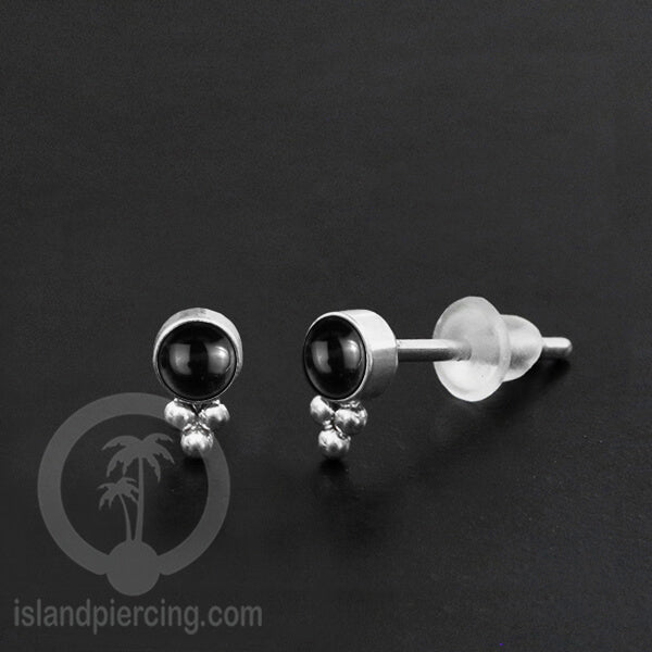 Anting Stud Stainless Earring warna silver dengan batu Turquoise dan Onyx Hitam