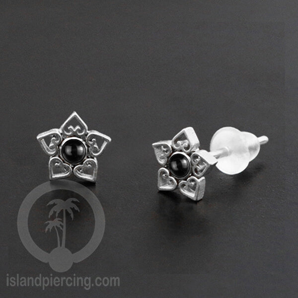 Anting Stud Stainless Earring warna silver dengan batu Turquoise dan Onyx Hitam