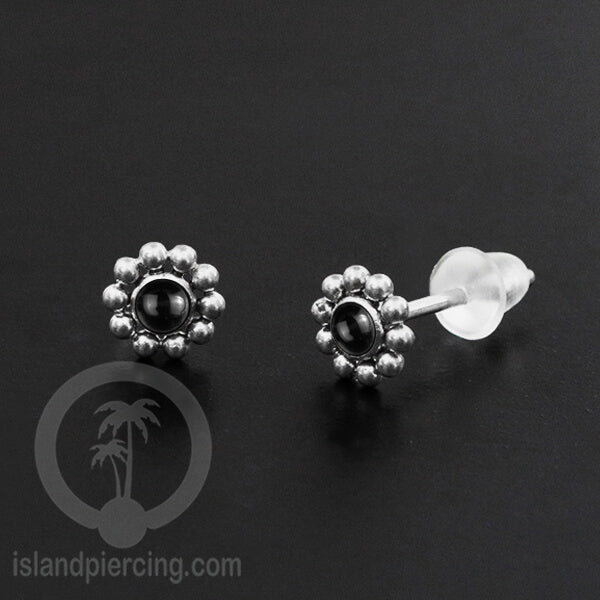 Anting Stud Stainless Earring warna silver dengan batu Turquoise dan Onyx Hitam