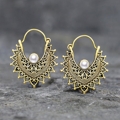 Anting kuningan dengan batu turquoise atau batu onyx hitam, Brass Earring with Stone