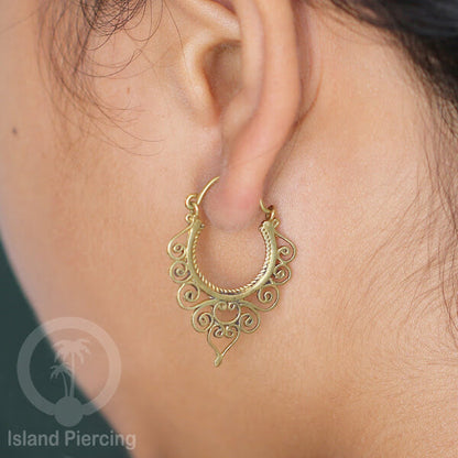 Anting dari bahan Kuningan Impor, motif klasik Bali, Tribal Brass Earrings 100% Nickel Free