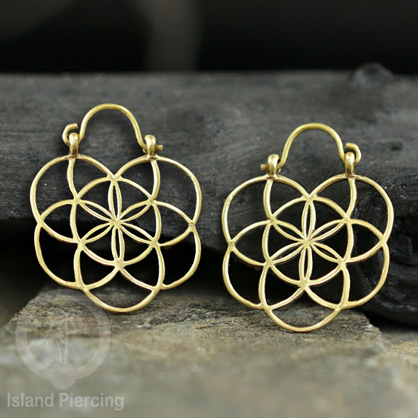 Anting dari bahan Kuningan Impor, motif klasik Bali, Tribal Brass Earrings 100% Nickel Free