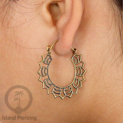 Anting Kuningan motif Pulau Bali, Brass Earring